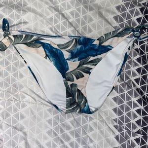 Bikini Bottons